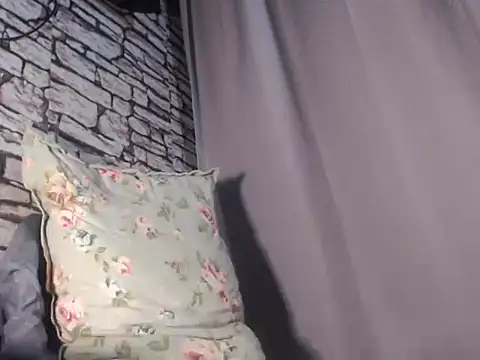 Snapshot of xlovercum chatting on 02-06-26, 06:42 xlovercum online show from 02-06-26, 06:42