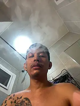 Snapshot of xlovercum chatting on 02-12-26, 02:06 xlovercum online show from 02-12-26, 02:06