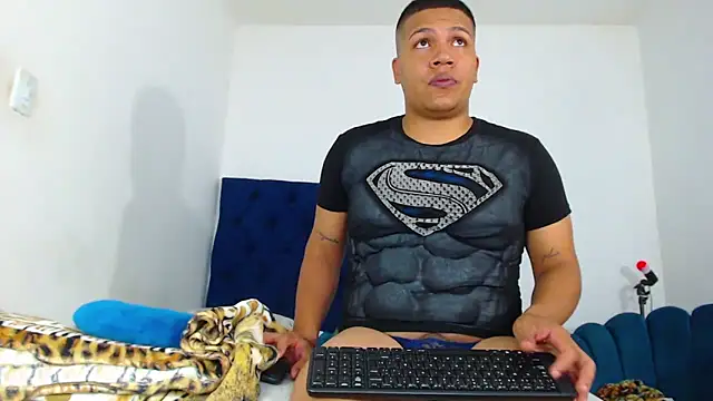 StevanHouston online show from 12-21-24, 02:04