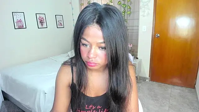 Snapshot of charlott7 chatting on 10-17-25, 11:56 charlott7 online show from 10-17-25, 11:56