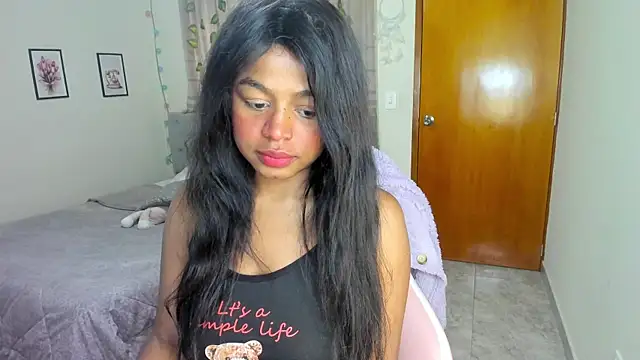 Snapshot of charlott7 chatting on 09-29-25, 12:00 charlott7 online show from 09-29-25, 12:00