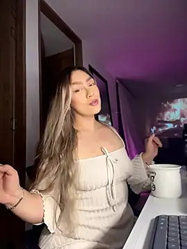 Im sophiie online show from 03-13-26, 06:40