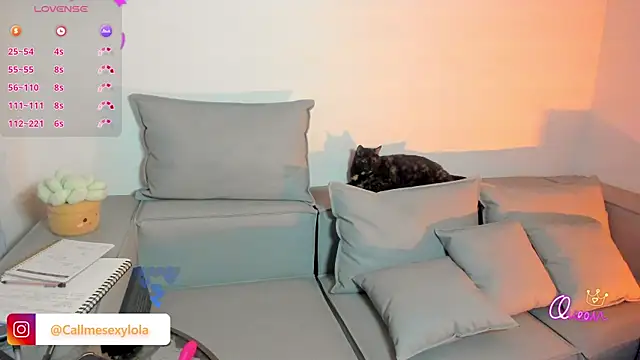 Snapshot of Im_sophiie chatting on 05-14-26, 11:46 Im sophiie online show from 05-14-26, 11:46