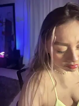 Im sophiie online show from 11-08-25, 06:06