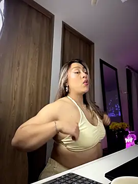 Im sophiie online show from 03-24-26, 06:24