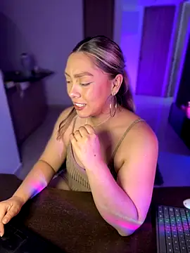 Im sophiie online show from 09-09-25, 06:34