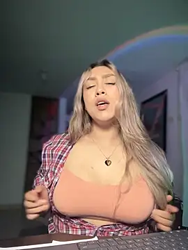 Im sophiie online show from 10-28-25, 06:34