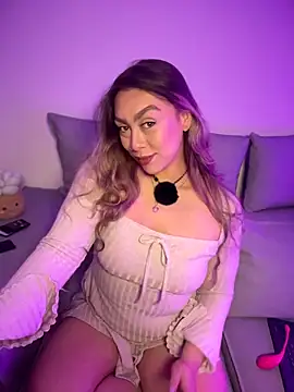 Snapshot of Im_sophiie chatting on 05-22-26, 07:17 Im sophiie online show from 05-22-26, 07:17