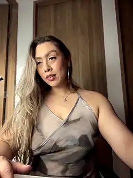 Im sophiie online show from 04-10-26, 06:31