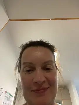 LoveNBloom online show from 06-19-26, 05:30