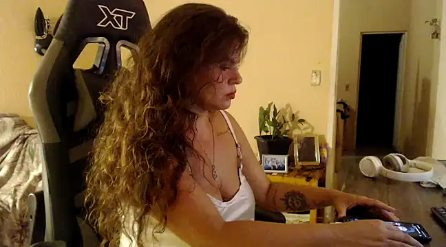 Snapshot of OliviaRojas chatting on 12-05-24, 11:56 OliviaRojas online show from 12-05-24, 11:56