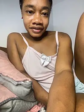  yisela  online show from 02-07-26, 01:35