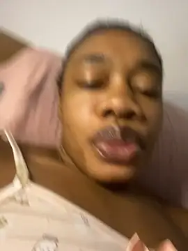  yisela  online show from 02-03-26, 03:15