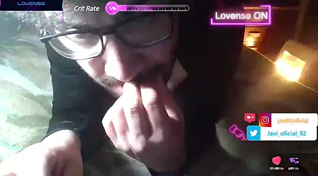 Snapshot of Javi_92 chatting on 03-08-25, 12:22 Javi 92 online show from 03-08-25, 12:22