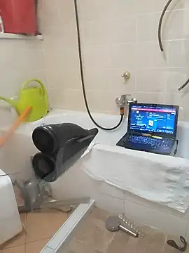 Matttthees online show from 12-18-25, 02:16