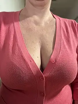 Snapshot of sweetmystery1 chatting on 02-23-25, 06:23 sweetmystery1 online show from 02-23-25, 06:23