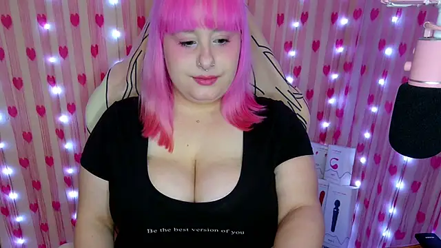 Snapshot of StrawberryPleasure chatting on 06-07-26, 02:28 StrawberryPleasure online show from 06-07-26, 02:28