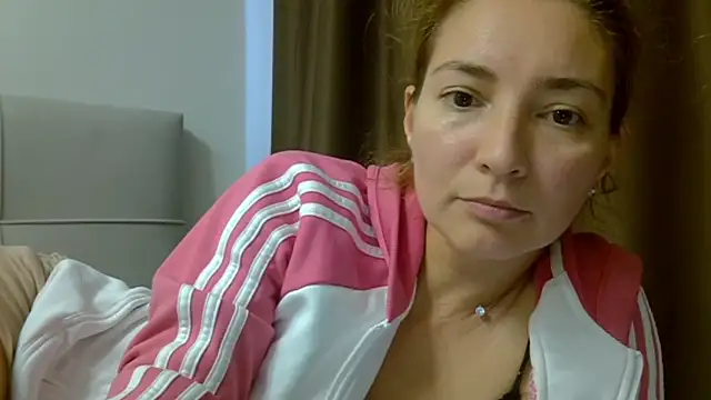Snapshot of Ashleyspice chatting on 09-19-25, 12:09 Ashleyspice online show from 09-19-25, 12:09