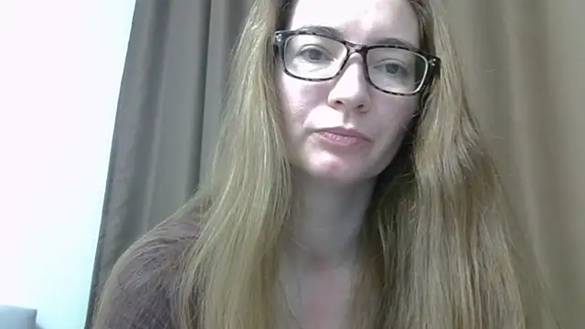 Snapshot of Ashleyspice chatting on 02-19-25, 06:33 Ashleyspice online show from 02-19-25, 06:33