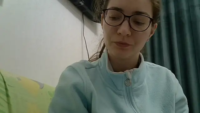 Snapshot of Ashleyspice chatting on 02-09-25, 12:19 Ashleyspice online show from 02-09-25, 12:19