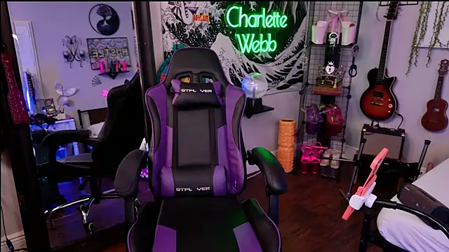 CharletteWebb online show from 11-23-25, 01:48