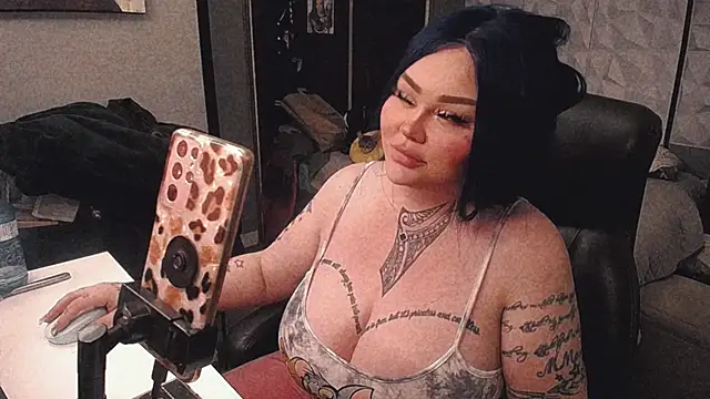 sheylagoddess11 online show from 10-20-25, 07:20