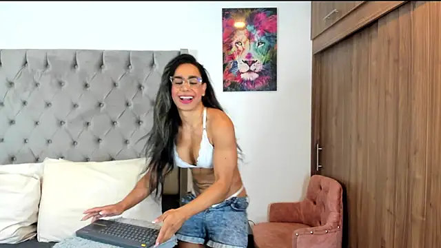 ariannaThompsons online show from 03-04-26, 10:39