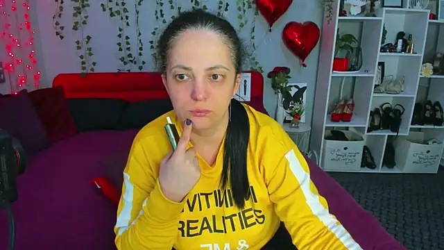 DarlingMilf online show from 04-05-26, 06:14