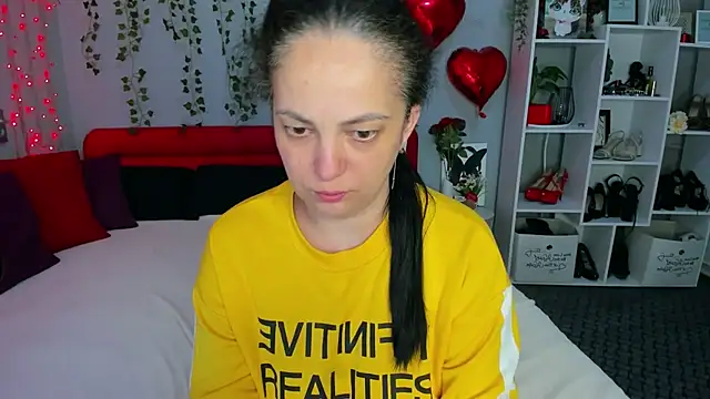 DarlingMilf online show from 04-11-26, 05:04