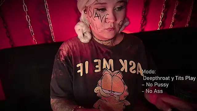 Snapshot of Laura_takint chatting on 03-06-25, 10:15 Laura takint online show from 03-06-25, 10:15