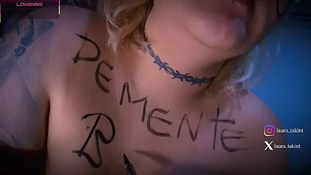 Snapshot of Laura_takint chatting on 09-18-25, 09:51 Laura takint online show from 09-18-25, 09:51