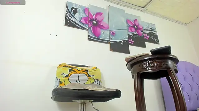 Snapshot of baiolethX chatting on 02-13-26, 04:56 baiolethX online show from 02-13-26, 04:56