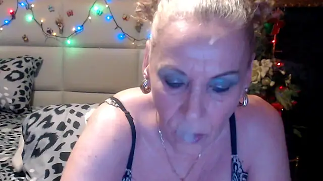HappyWomanOn online show from 07-18-26, 09:40