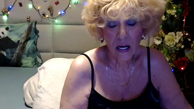 HappyWomanOn online show from 06-09-26, 10:27