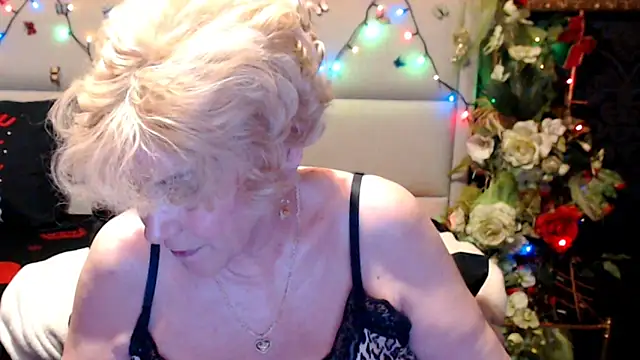 HappyWomanOn online show from 06-11-26, 09:28
