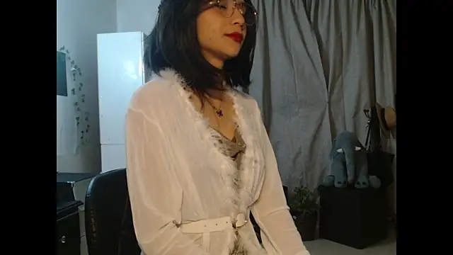 Pinkye skarlet online show from 10-22-25, 04:23