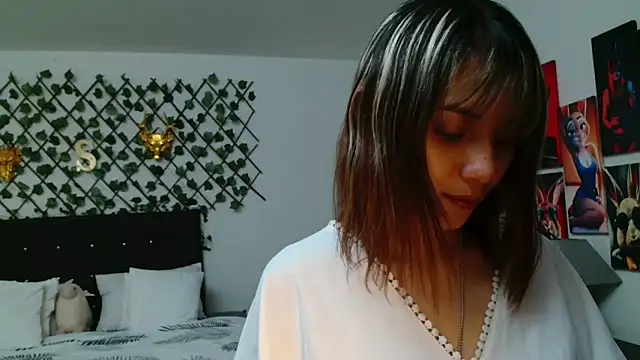Snapshot of Pinkye_skarlet chatting on 05-04-26, 08:11 Pinkye skarlet online show from 05-04-26, 08:11