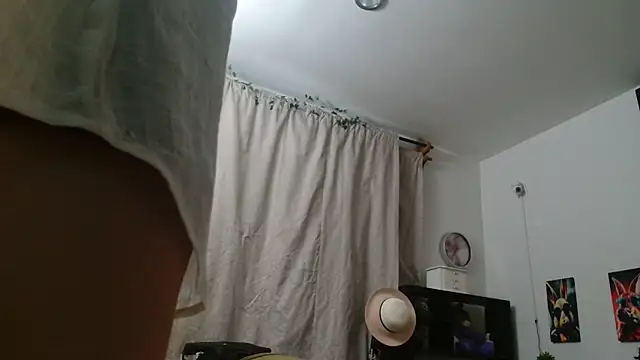 Pinkye skarlet online show from 11-30-25, 12:00