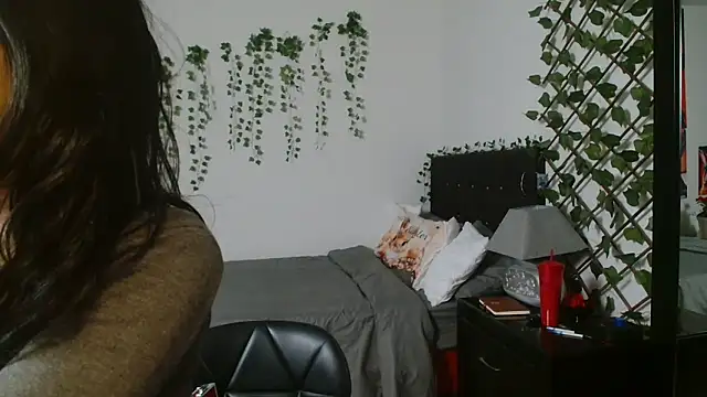 Pinkye skarlet online show from 11-14-25, 09:24