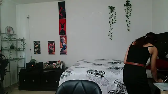 Pinkye skarlet online show from 09-24-25, 05:19