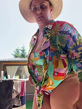 Snapshot of AnneKane chatting on 05-27-26, 10:33 AnneKane online show from 05-27-26, 10:33