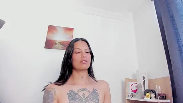 nia  white online show from 09-12-25, 05:24