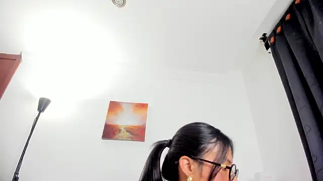 nia  white online show from 03-17-26, 03:42