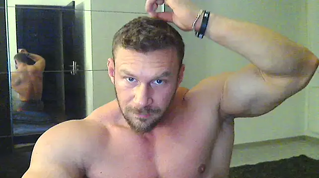 Snapshot of muscularkevin chatting on 12-29-24, 02:21 muscularkevin online show from 12-29-24, 02:21