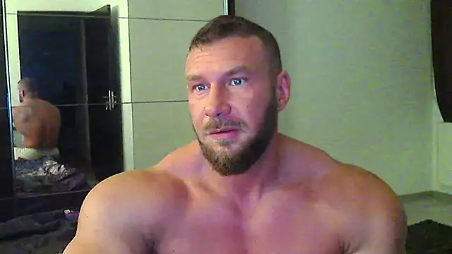Snapshot of muscularkevin chatting on 05-20-26, 03:36 muscularkevin online show from 05-20-26, 03:36