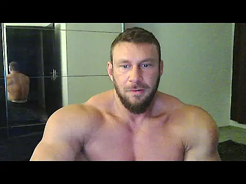 Snapshot of muscularkevin chatting on 10-07-25, 03:40 muscularkevin online show from 10-07-25, 03:40