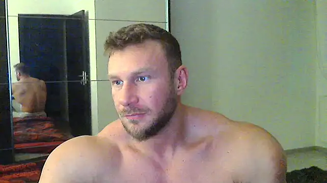 Snapshot of muscularkevin chatting on 12-20-24, 02:05 muscularkevin online show from 12-20-24, 02:05