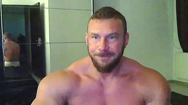 Snapshot of muscularkevin chatting on 05-28-26, 03:58 muscularkevin online show from 05-28-26, 03:58