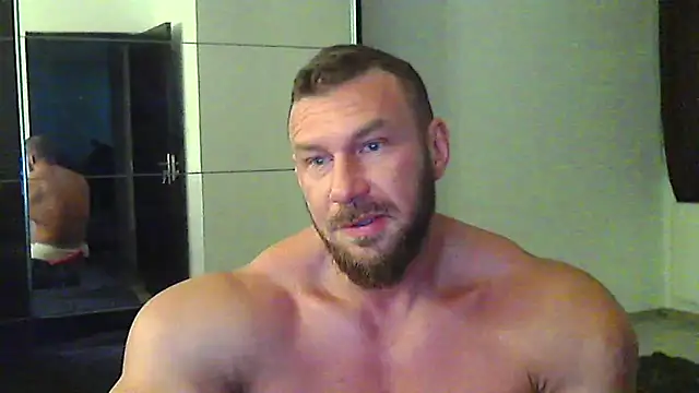 Snapshot of muscularkevin chatting on 05-24-26, 03:39 muscularkevin online show from 05-24-26, 03:39