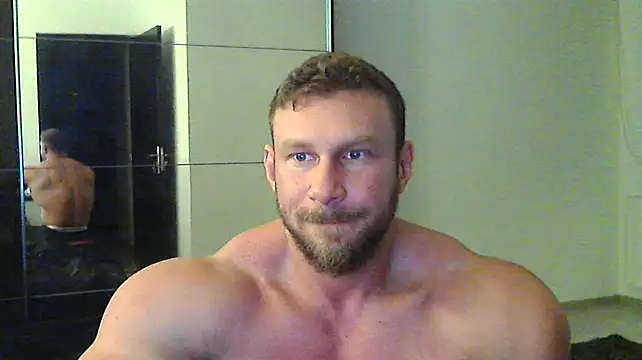 Snapshot of muscularkevin chatting on 12-30-24, 02:40 muscularkevin online show from 12-30-24, 02:40